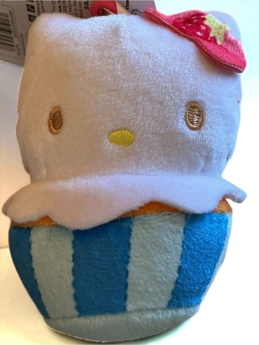 Sanrio Hello Kitty Clip-On Plush 4” Cupcake Style NWT – Kawaii Bag Charm